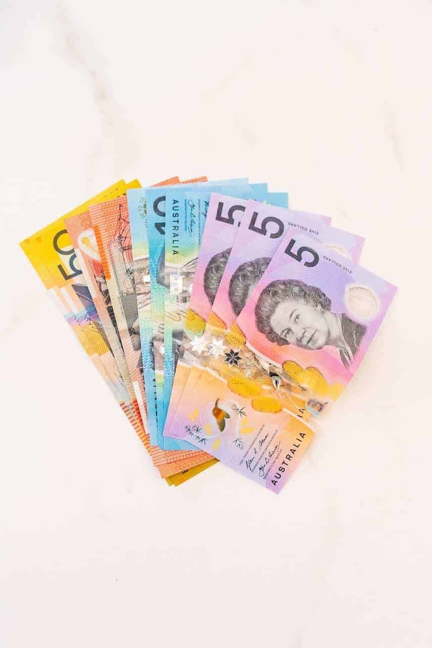 Australian money fanned out in ascending order from 5 to 50